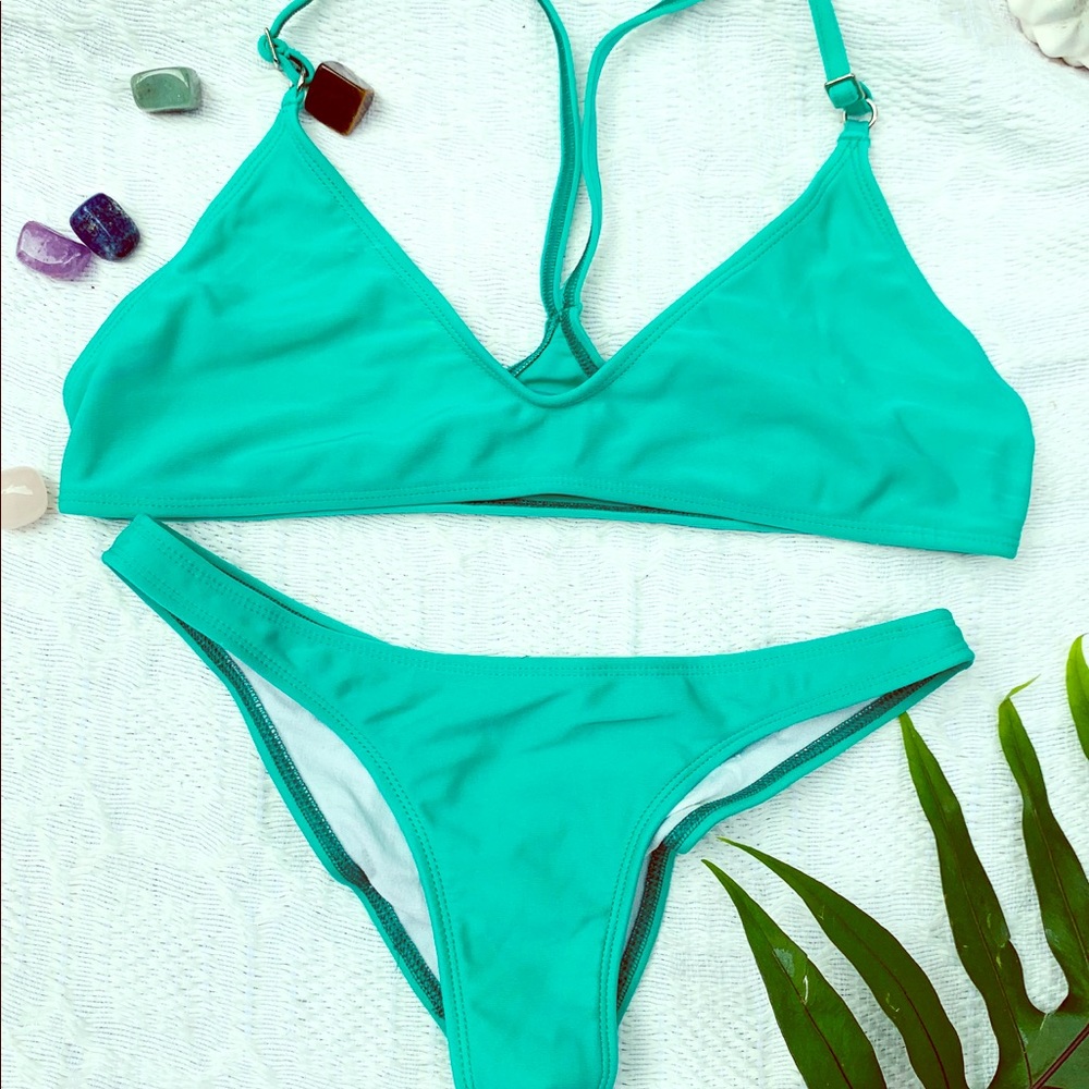 Maui Girl green sporty bikini set